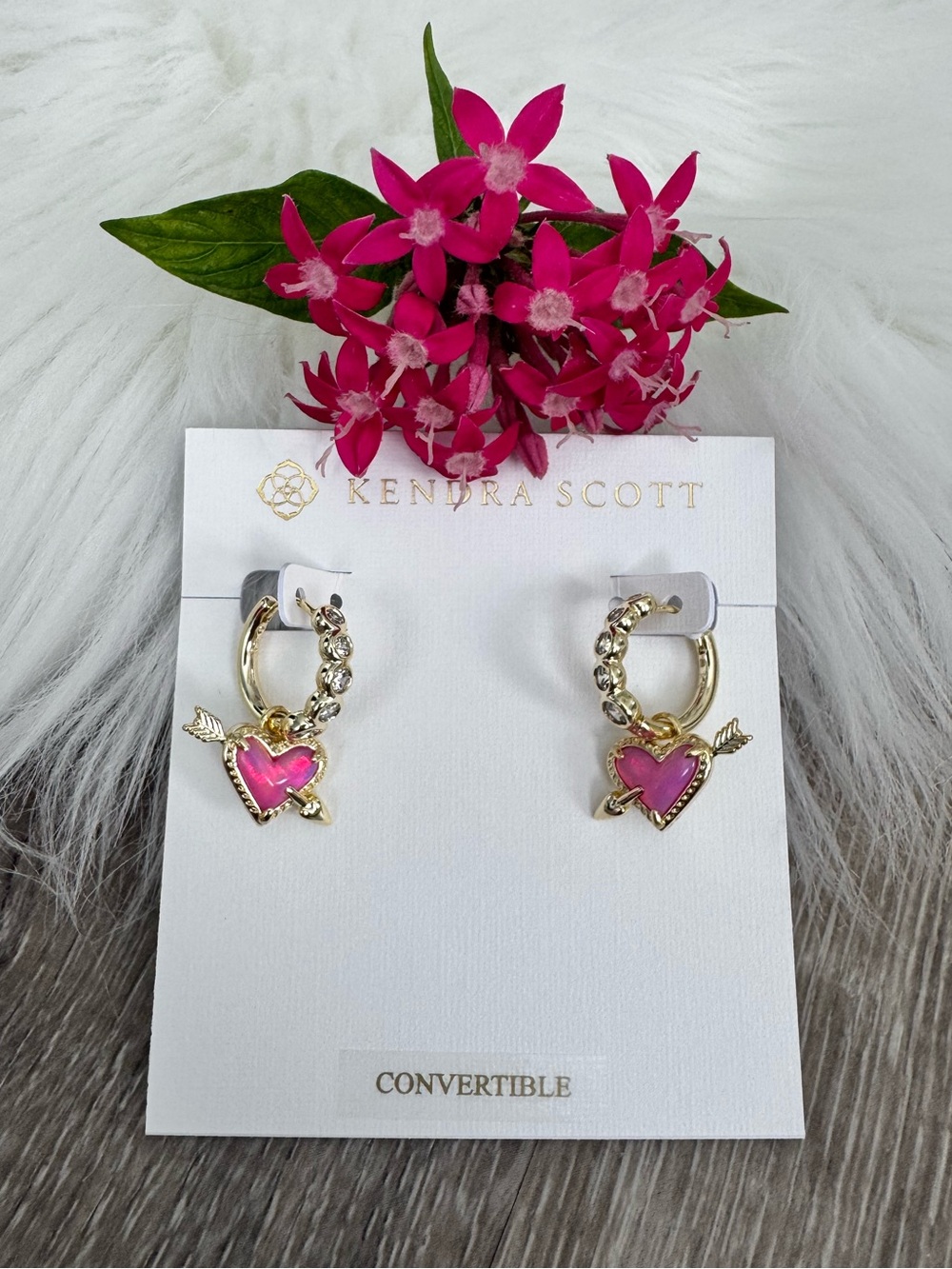 💞Kendra Scott Ari Heart Arrow Gold Huggies in Pink Opalescent Resin, White CZ